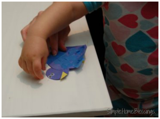 Bluebird Toddler Craft - simple and cute craft for little hands