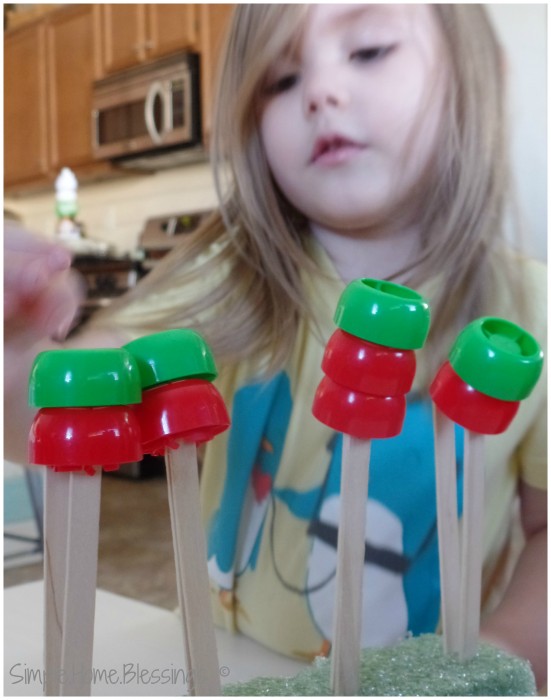 Apple Stacking Game for Preschool and Tot kids - develops fine motor and math skills
