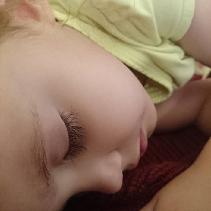 toddler sleep solution - this trick works! and it is so simple, I don't know why I didn't think of it!